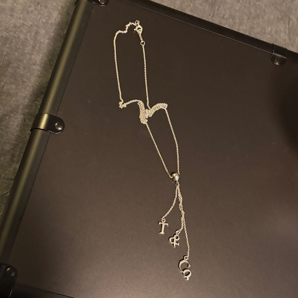 J13 TIFFANY AND CO LETTER Elegant Silver Necklace with Charms